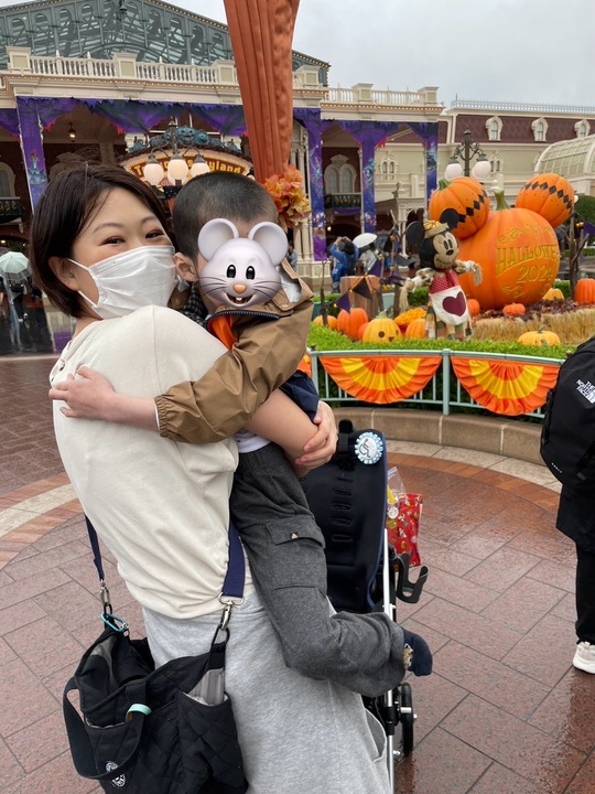 初めてディズニーランドに行った男の子