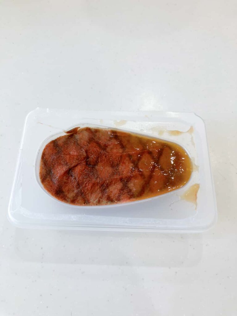 嚥下調整食のパッケージを開封したところ