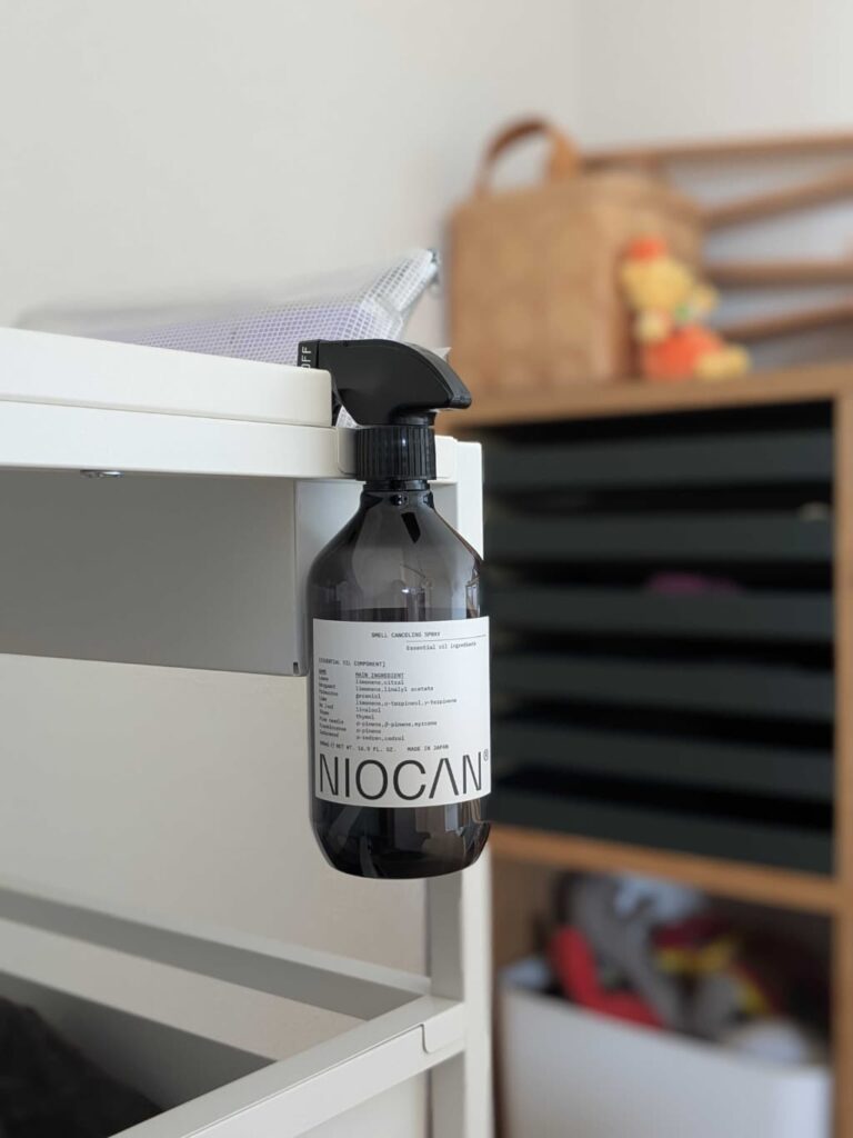 医療現場でも使用されている、化学反応型の消臭剤「NIOCAN」